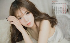 他的舌头探入蜜源毛毛虫说说